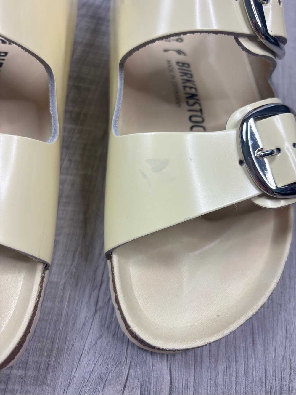 Birkenstock Arizona Big Buckle sandals glossy yellow patent leather size 39 - Picture 3 of 9
